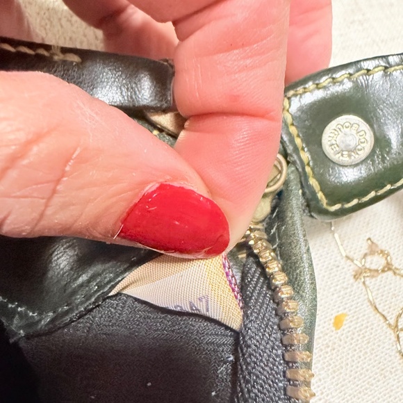 Vintage Dooney & Bourke Cabrio Green/Yellow Perforated Leather Large Hobo Bag - Picture 8 of 16